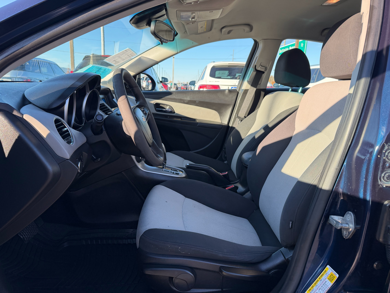 Chevrolet Cruze 4dr Sdn LS 2011 Chevrolet Cruze 4dr Sdn LS 2011