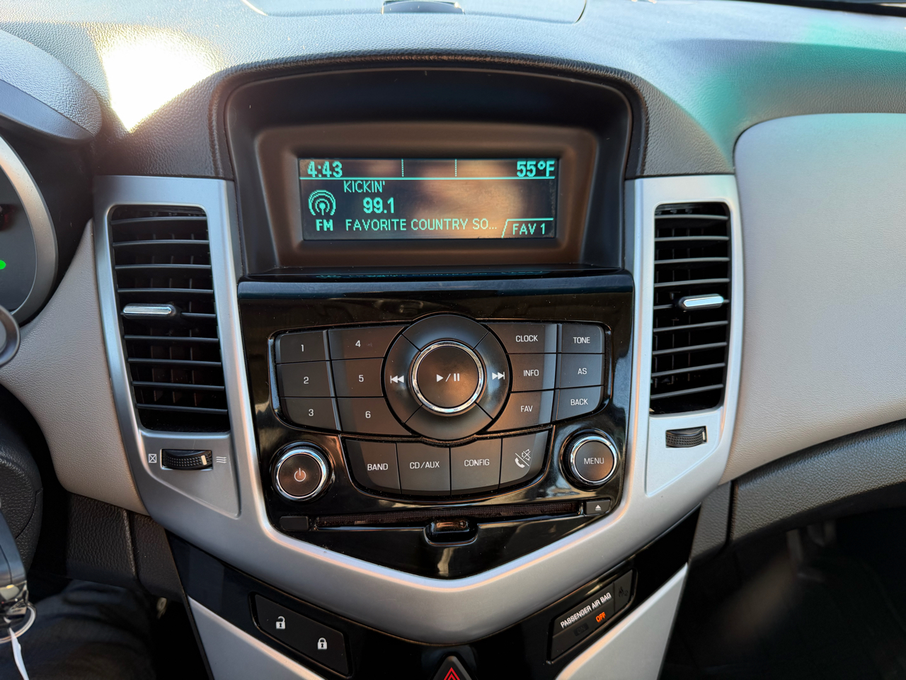 Chevrolet Cruze 4dr Sdn LS 2011 Chevrolet Cruze 4dr Sdn LS 2011