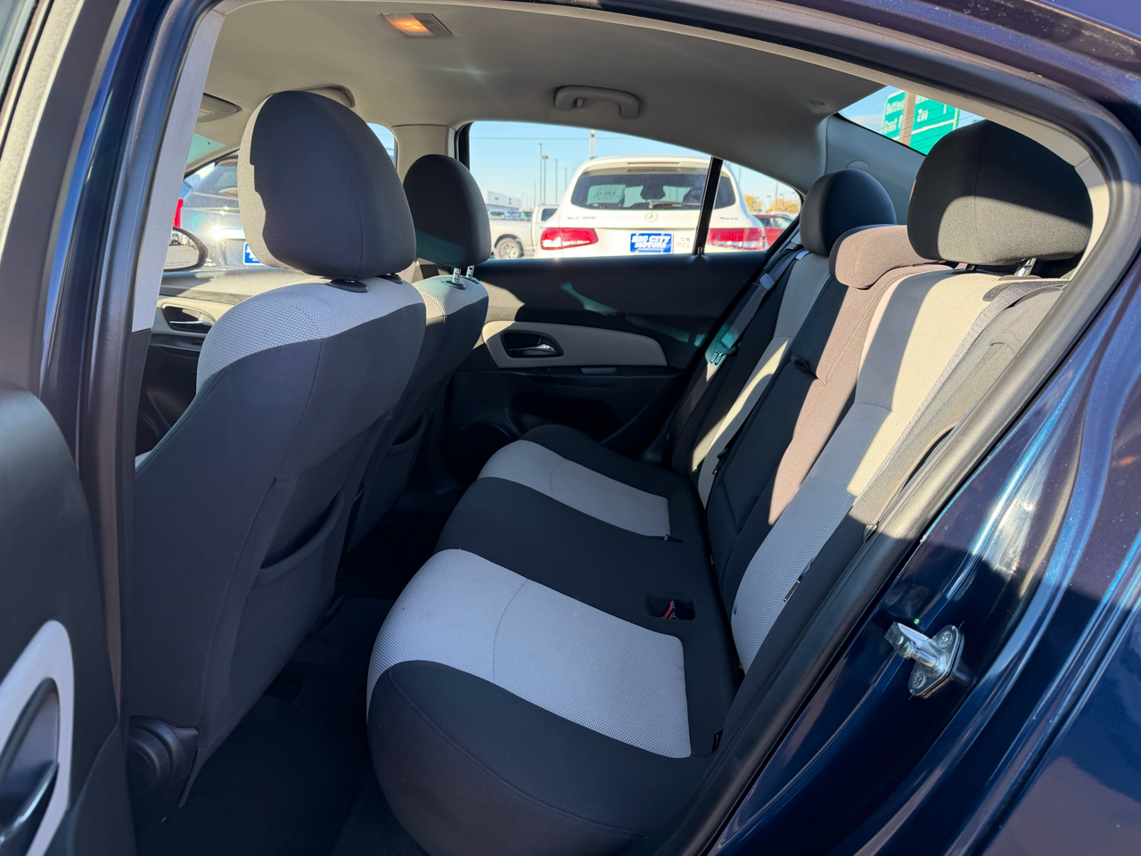 Chevrolet Cruze 4dr Sdn LS 2011 Chevrolet Cruze 4dr Sdn LS 2011