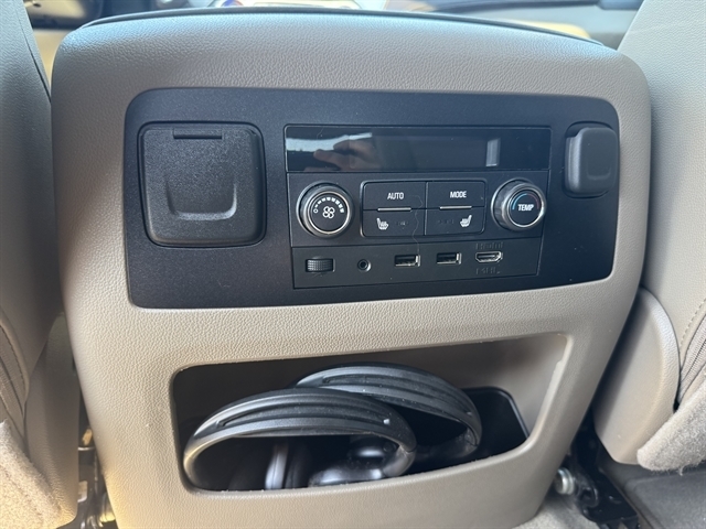 Chevrolet Tahoe 4WD 4dr LT 2017 Chevrolet Tahoe 4WD 4dr LT 2017