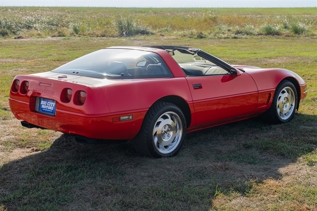 Chevrolet Corvette 2dr Coupe 1995 Chevrolet Corvette 2dr Coupe 1995