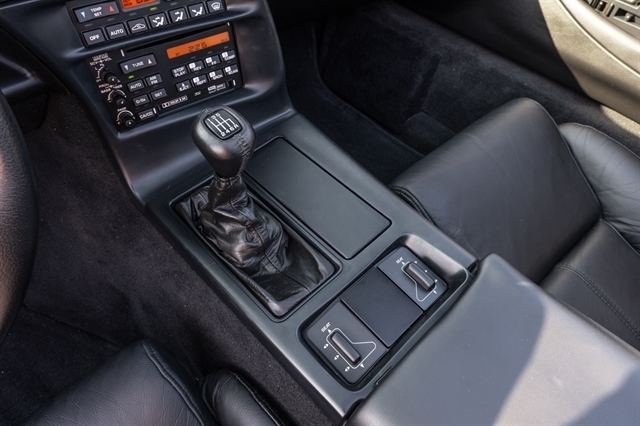 Chevrolet Corvette 2dr Coupe 1995 Chevrolet Corvette 2dr Coupe 1995