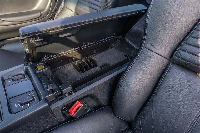 Chevrolet Corvette 2dr Coupe 1995 Chevrolet Corvette 2dr Coupe 1995