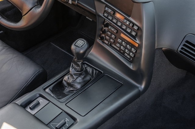 Chevrolet Corvette 2dr Coupe 1995 Chevrolet Corvette 2dr Coupe 1995