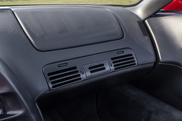 Chevrolet Corvette 2dr Coupe 1995 Chevrolet Corvette 2dr Coupe 1995