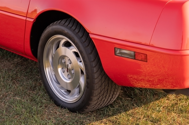 Chevrolet Corvette 2dr Coupe 1995 Chevrolet Corvette 2dr Coupe 1995
