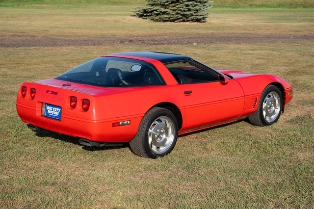 Chevrolet Corvette 2dr Coupe 1995 Chevrolet Corvette 2dr Coupe 1995