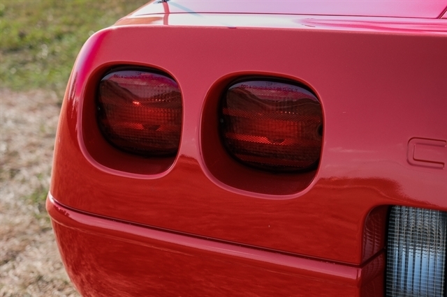 Chevrolet Corvette 2dr Coupe 1995 Chevrolet Corvette 2dr Coupe 1995