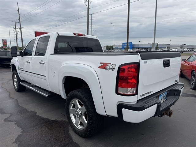 GMC Sierra 2500HD 4WD Crew Cab 153.7" Denali 2014 GMC Sierra 2500HD 4WD Crew Cab 153.7" Denali 2014