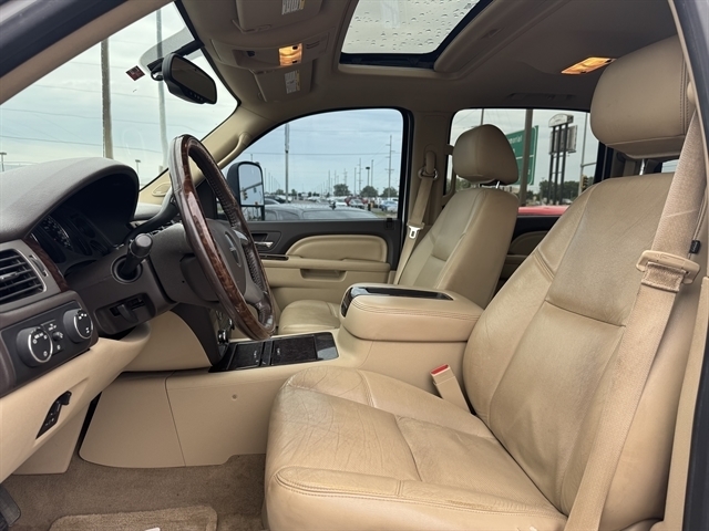 GMC Sierra 2500HD 4WD Crew Cab 153.7" Denali 2014 GMC Sierra 2500HD 4WD Crew Cab 153.7" Denali 2014