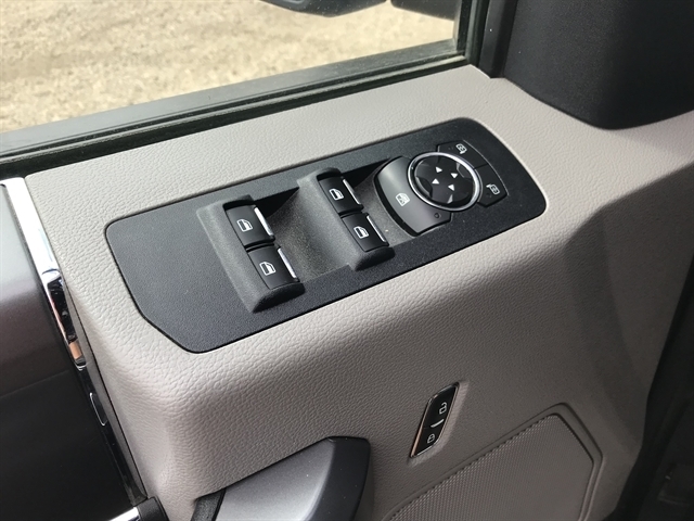 Ford F-150 XLT 4WD SuperCrew 6.5' Box 2020 Ford F-150 XLT 4WD SuperCrew 6.5' Box 2020