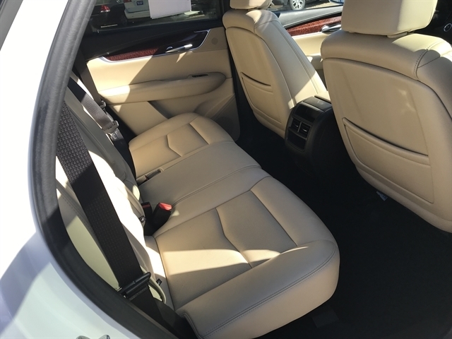 Cadillac XT5 AWD 4dr Luxury 2019 Cadillac XT5 AWD 4dr Luxury 2019