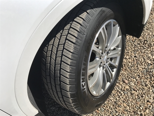 Cadillac XT5 AWD 4dr Luxury 2019 Cadillac XT5 AWD 4dr Luxury 2019