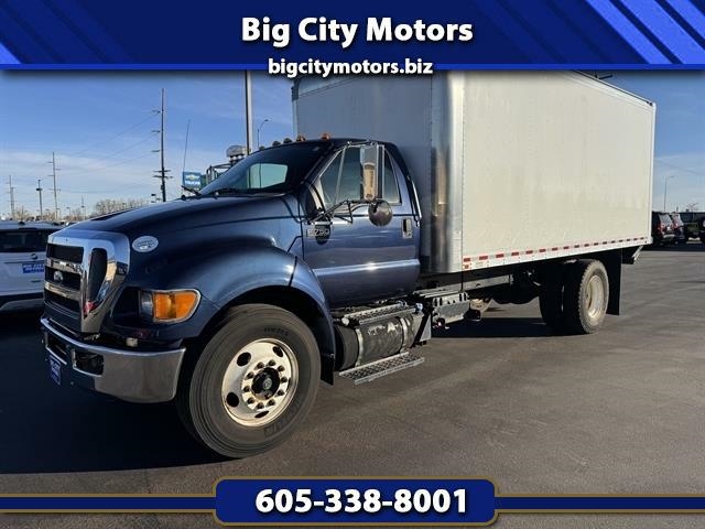 Ford Super Duty F-750 Straight Frame Reg Cab XL 2012