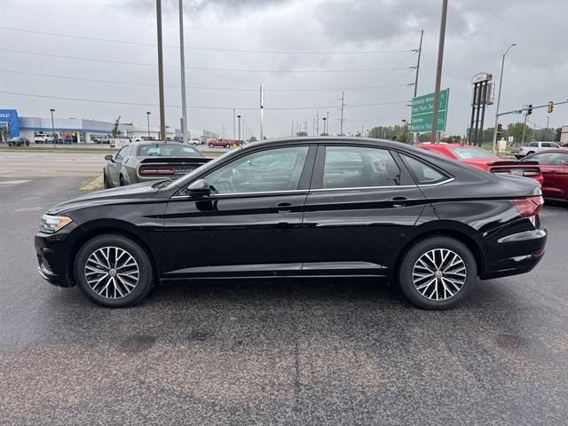 Volkswagen Jetta R-Line Auto 2021 Volkswagen Jetta R-Line Auto 2021