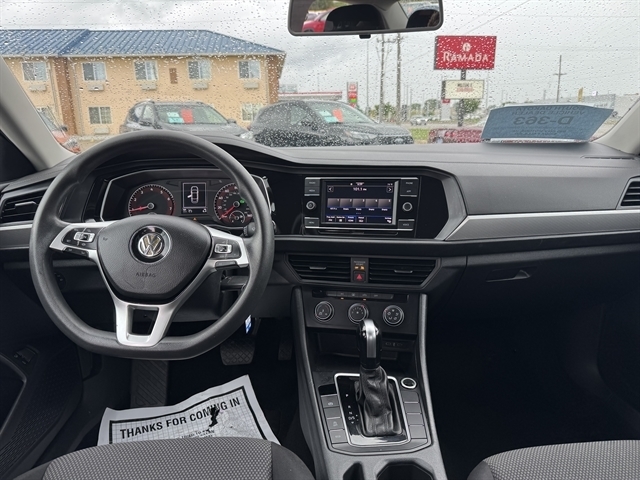 Volkswagen Jetta R-Line Auto 2021 Volkswagen Jetta R-Line Auto 2021