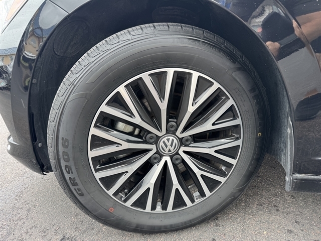 Volkswagen Jetta R-Line Auto 2021 Volkswagen Jetta R-Line Auto 2021