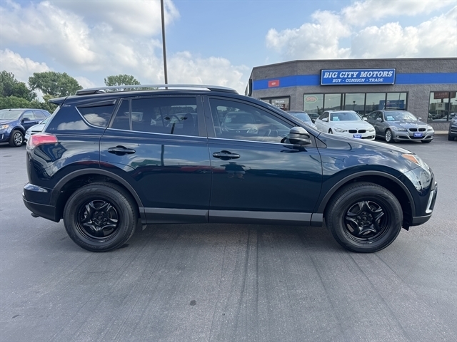 Toyota RAV4 LE AWD (Natl) 2018 Toyota RAV4 LE AWD (Natl) 2018