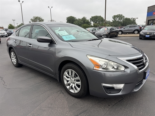 Nissan Altima 4dr Sdn I4 2.5 S 2015 Nissan Altima 4dr Sdn I4 2.5 S 2015