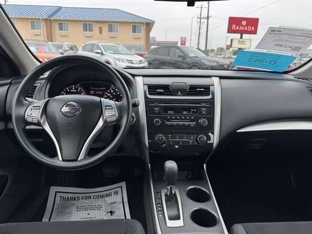 Nissan Altima 4dr Sdn I4 2.5 S 2015 Nissan Altima 4dr Sdn I4 2.5 S 2015
