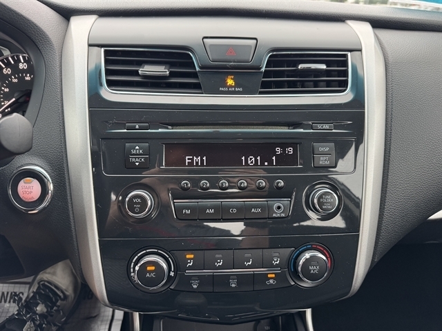 Nissan Altima 4dr Sdn I4 2.5 S 2015 Nissan Altima 4dr Sdn I4 2.5 S 2015