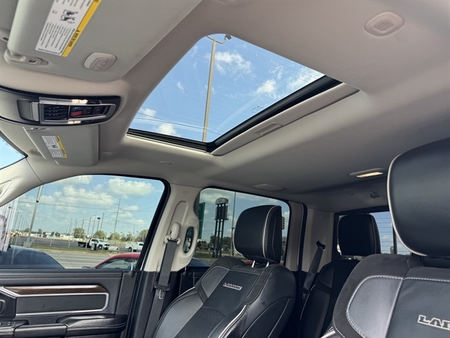 RAM 2500 Laramie 4x4 Crew Cab 6'4" Box 2023 RAM 2500 Laramie 4x4 Crew Cab 6'4" Box 2023