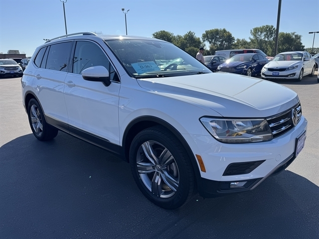 Volkswagen Tiguan 2.0T SE R-Line Black 4MOTION 2020 Volkswagen Tiguan 2.0T SE R-Line Black 4MOTION 2020