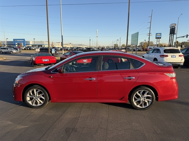 Nissan Sentra 4dr Sdn I4 CVT SR 2013 Nissan Sentra 4dr Sdn I4 CVT SR 2013
