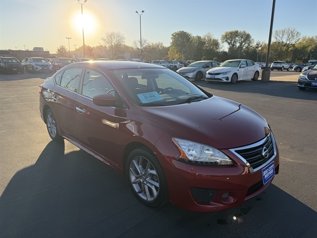 Nissan Sentra 4dr Sdn I4 CVT SR 2013 Nissan Sentra 4dr Sdn I4 CVT SR 2013