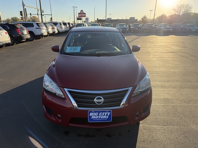 Nissan Sentra 4dr Sdn I4 CVT SR 2013 Nissan Sentra 4dr Sdn I4 CVT SR 2013