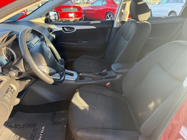 Nissan Sentra 4dr Sdn I4 CVT SR 2013 Nissan Sentra 4dr Sdn I4 CVT SR 2013