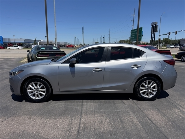 Mazda MAZDA3 4dr Sdn Auto i Touring 2014 Mazda MAZDA3 4dr Sdn Auto i Touring 2014