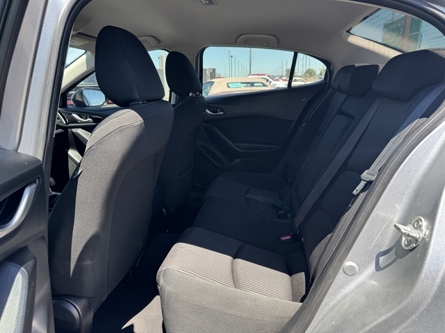 Mazda MAZDA3 4dr Sdn Auto i Touring 2014 Mazda MAZDA3 4dr Sdn Auto i Touring 2014