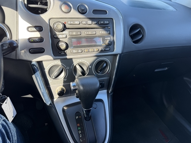 Pontiac Vibe  2004 Pontiac Vibe  2004