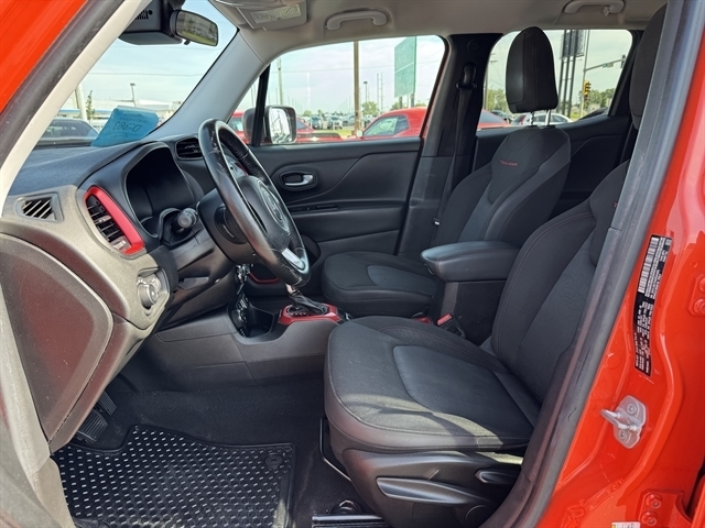 Jeep Renegade 4WD 4dr Trailhawk 2016 Jeep Renegade 4WD 4dr Trailhawk 2016