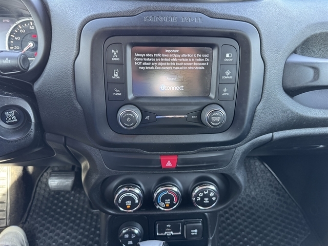 Jeep Renegade 4WD 4dr Trailhawk 2016 Jeep Renegade 4WD 4dr Trailhawk 2016