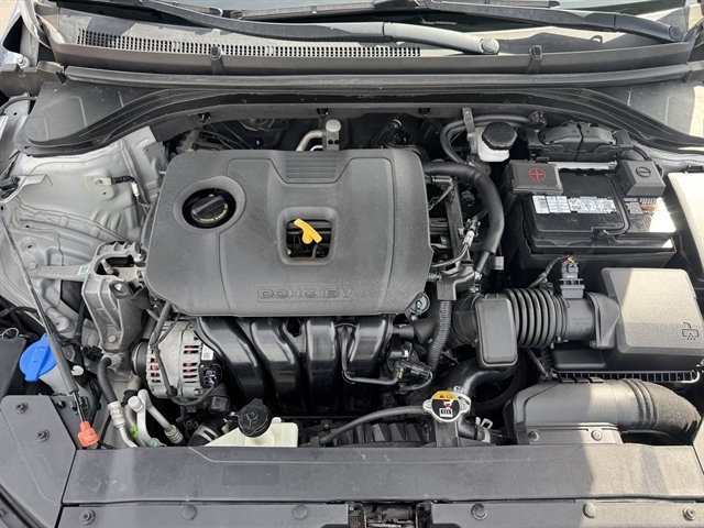 Hyundai Elantra SEL IVT 2020 Hyundai Elantra SEL IVT 2020