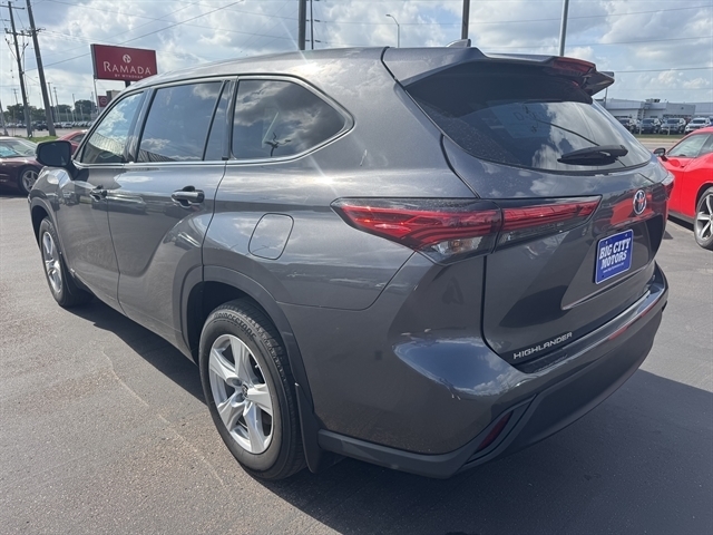 Toyota Highlander Hybrid LE AWD (Natl) 2021 Toyota Highlander Hybrid LE AWD (Natl) 2021