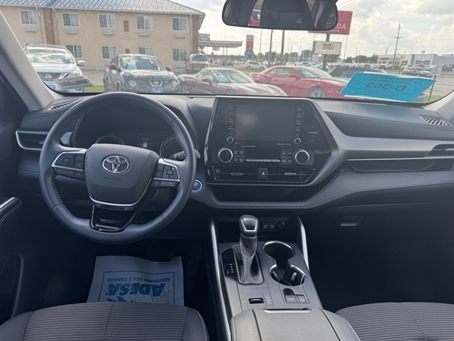 Toyota Highlander Hybrid LE AWD (Natl) 2021 Toyota Highlander Hybrid LE AWD (Natl) 2021