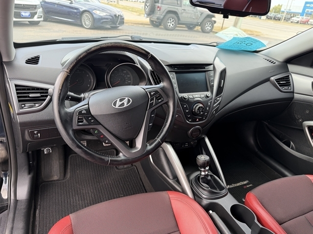 Hyundai Veloster 3dr Cpe Man Turbo R-Spec 2015 Hyundai Veloster 3dr Cpe Man Turbo R-Spec 2015