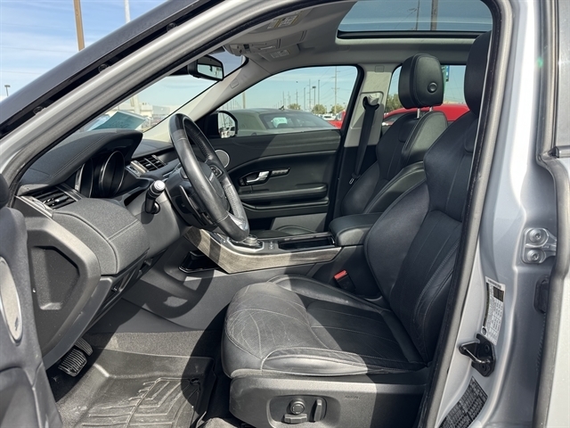 Land Rover Range Rover Evoque 5 Door SE 2018 Land Rover Range Rover Evoque 5 Door SE 2018