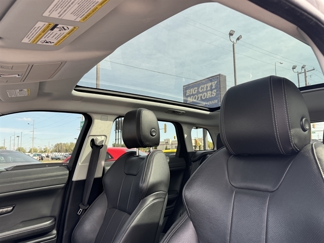 Land Rover Range Rover Evoque 5 Door SE 2018 Land Rover Range Rover Evoque 5 Door SE 2018