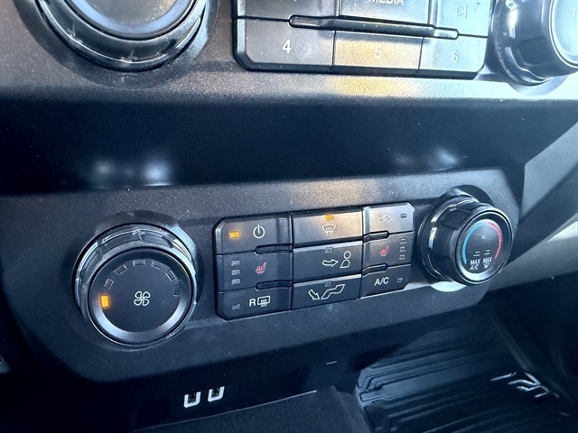 Ford F-150 XLT 4WD SuperCrew 5.5' Box 2020 Ford F-150 XLT 4WD SuperCrew 5.5' Box 2020