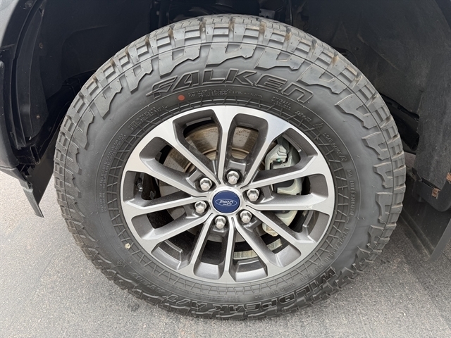 Ford F-150 XLT 4WD SuperCrew 5.5' Box 2019 Ford F-150 XLT 4WD SuperCrew 5.5' Box 2019