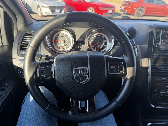 Dodge Grand Caravan 4dr Wgn SXT Plus 2015 Dodge Grand Caravan 4dr Wgn SXT Plus 2015