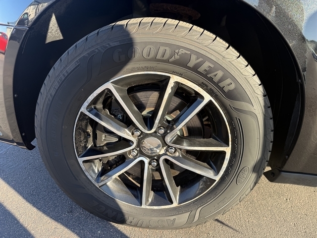 Dodge Grand Caravan 4dr Wgn SXT Plus 2015 Dodge Grand Caravan 4dr Wgn SXT Plus 2015