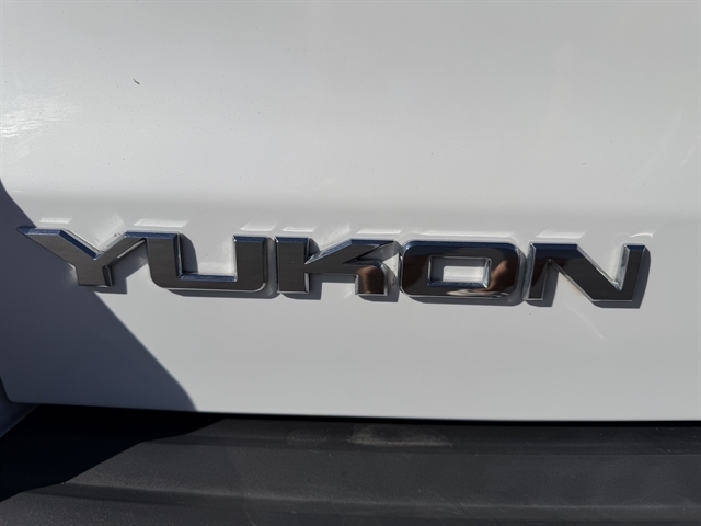 GMC Yukon 4WD 4dr SLE 2016 GMC Yukon 4WD 4dr SLE 2016