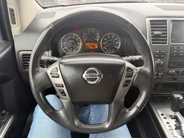 Nissan Armada 4WD 4dr Platinum 2015 Nissan Armada 4WD 4dr Platinum 2015