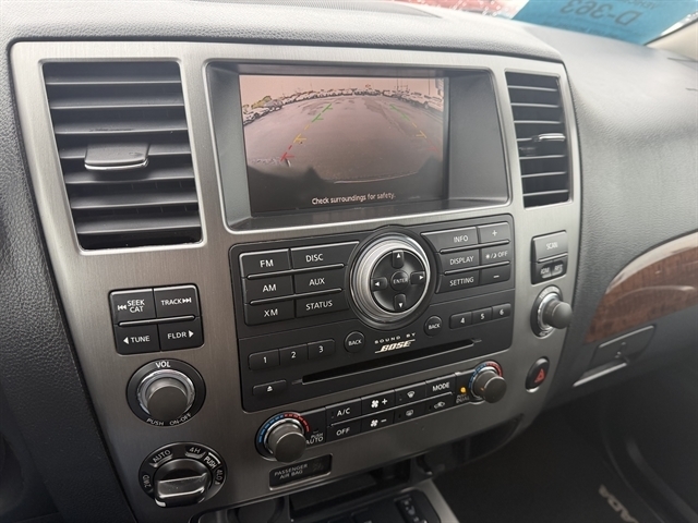 Nissan Armada 4WD 4dr Platinum 2015 Nissan Armada 4WD 4dr Platinum 2015