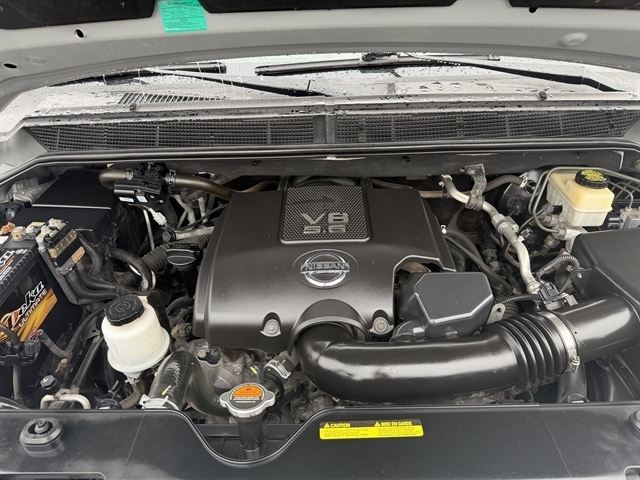 Nissan Armada 4WD 4dr Platinum 2015 Nissan Armada 4WD 4dr Platinum 2015